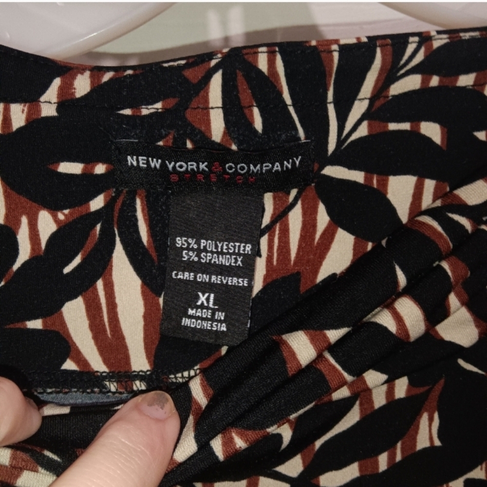 New York & Company Black and Brown A-Line Skirt - Picture 3 of 3